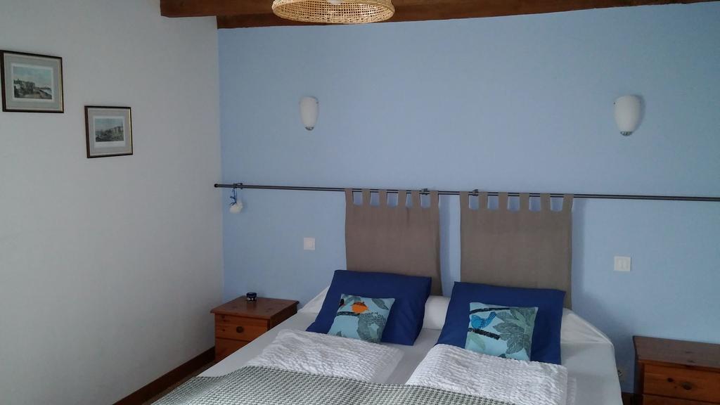 Maison De La Croix Galliot Bed and Breakfast Cherrueix Esterno foto