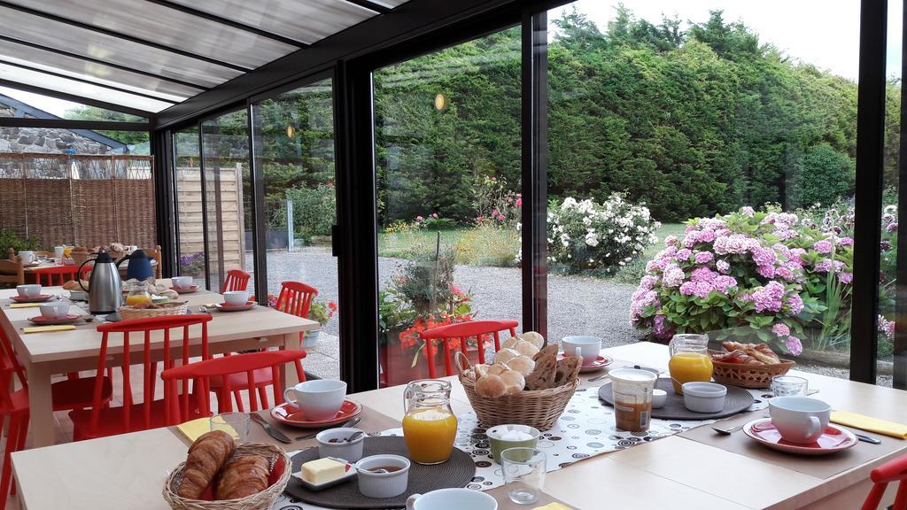 Maison De La Croix Galliot Bed and Breakfast Cherrueix Esterno foto